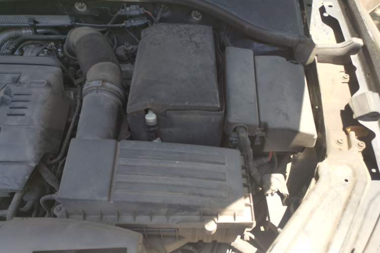 Used Volkswagen Passat 2017 330TSI DSG Luxury Edition Engine Bay Left