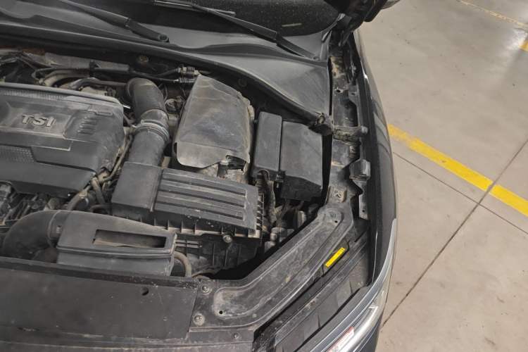 Used Volkswagen Passat 2017 330TSI DSG Prestige Edition Engine Bay Left