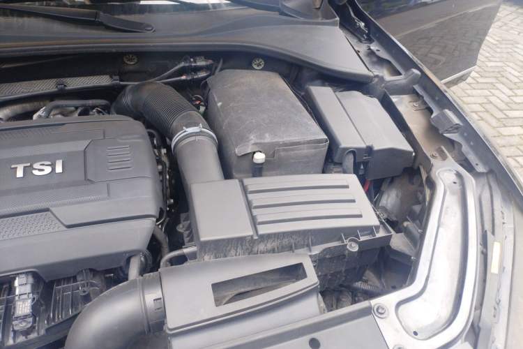 Used Volkswagen Passat 2017 330TSI DSG Prestige Edition Engine Bay Left