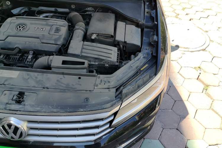 Used Volkswagen Passat 2017 330TSI DSG Prestige Edition Engine Bay Left