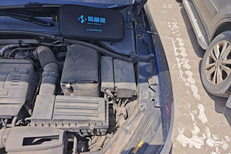 Used Volkswagen Passat 2017 330TSI DSG Luxury Edition Engine Bay Left