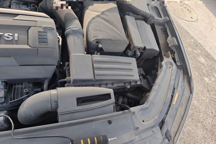 Used Volkswagen Passat 2017 330TSI DSG Luxury Edition Engine Bay Left