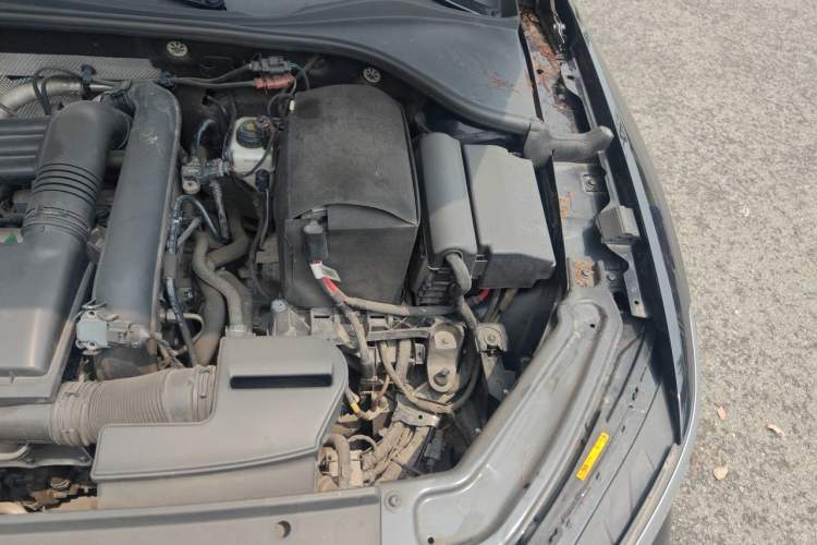 Used Volkswagen Passat 2017 280TSI DSG Luxury Edition Engine Bay Left