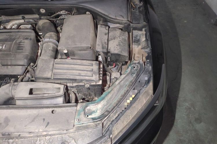 Used Volkswagen Passat 2017 330TSI DSG Luxury Edition Engine Bay Left