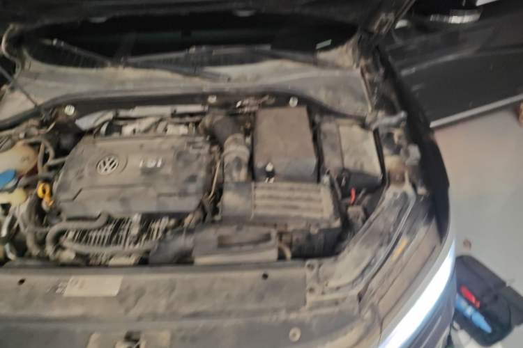 Used Volkswagen Passat 2017 330TSI DSG Luxury Edition Engine Bay Left