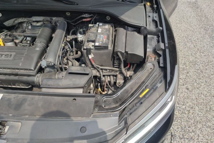 Used Volkswagen Passat 2017 280TSI DSG Luxury Edition Engine Bay Left