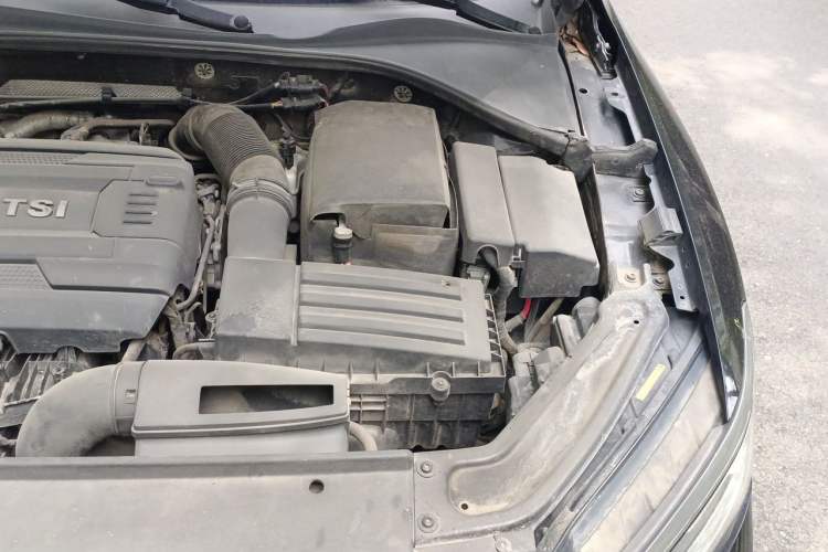 Used Volkswagen Passat 2017 330TSI DSG Prestige Edition Engine Bay Left