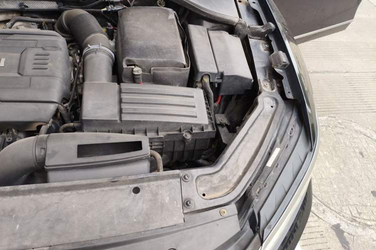 Used Volkswagen Passat 2017 330TSI DSG Luxury Edition Engine Bay Left