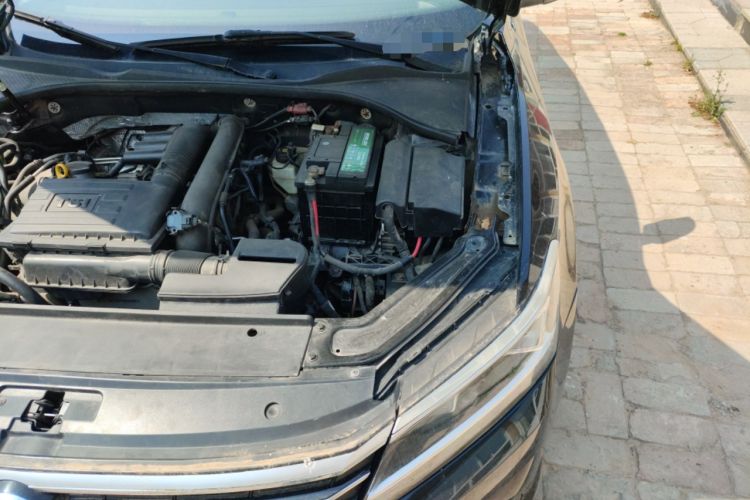 Used Volkswagen Passat 2017 280TSI DSG Luxury Edition Engine Bay Left