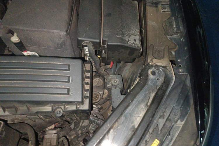 Used Volkswagen Passat 2017 330TSI DSG Luxury Edition Engine Bay Left