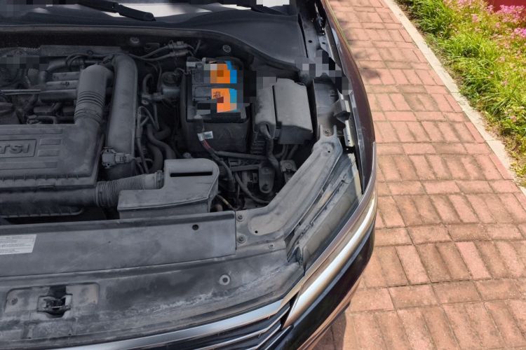 Used Volkswagen Passat 2017 280TSI DSG Luxury Edition Engine Bay Left