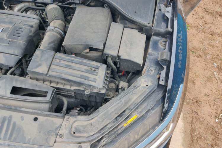 Used Volkswagen Passat 2017 330TSI DSG Luxury Edition Engine Bay Left