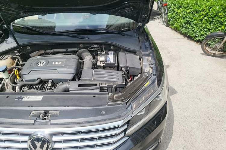 Used Volkswagen Passat 2017 330TSI DSG Prestige Edition Engine Bay Left