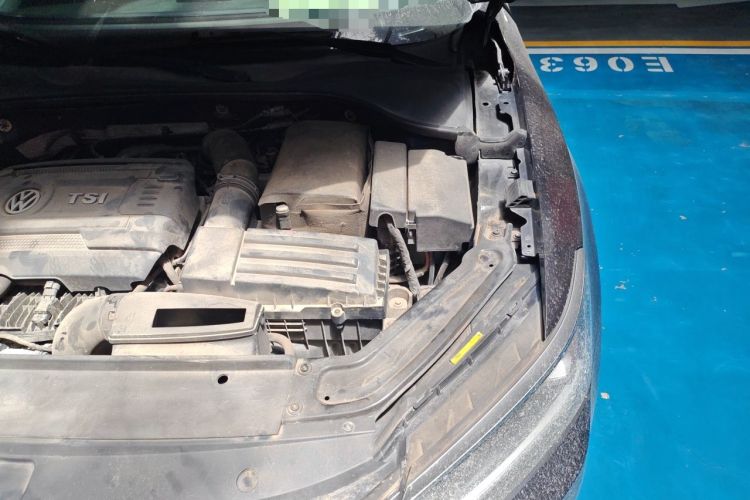 Used Volkswagen Passat 2017 330TSI DSG Luxury Edition Engine Bay Left