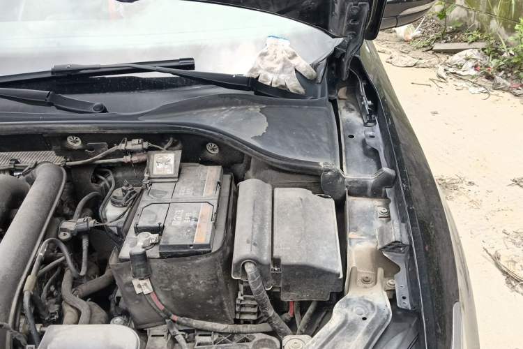 Used Volkswagen Passat 2017 280TSI DSG Luxury Edition Engine Bay Left