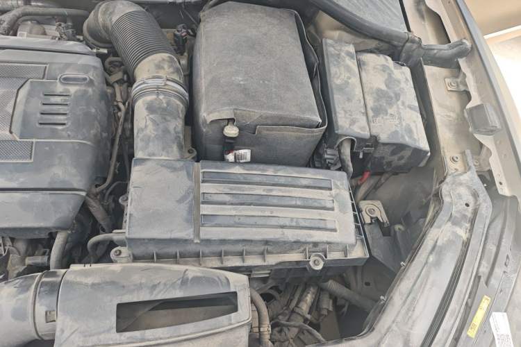 Used Volkswagen Passat 2017 330TSI DSG Luxury Edition Engine Bay Left