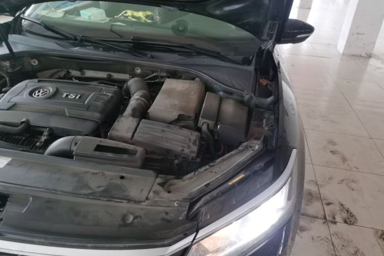 Used Volkswagen Passat 2017 330TSI DSG Luxury Edition Engine Bay Left