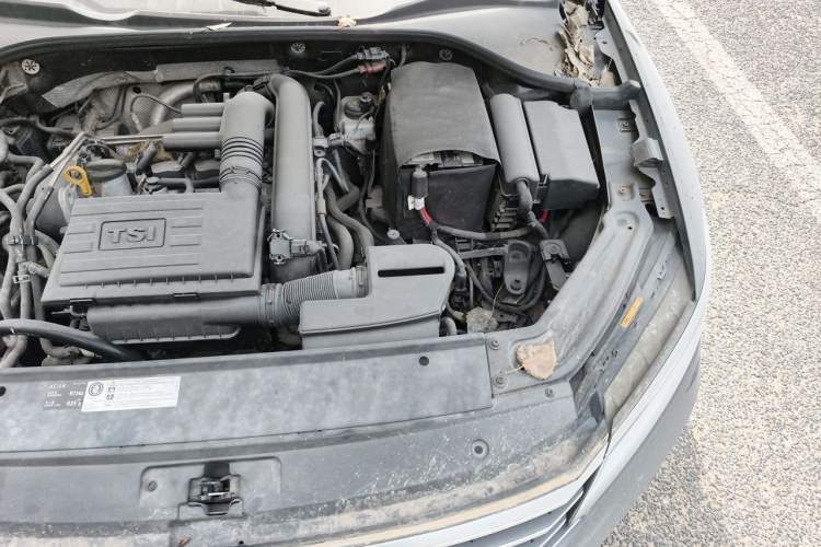 Used Volkswagen Passat 2017 280TSI DSG Luxury Edition Engine Bay Left