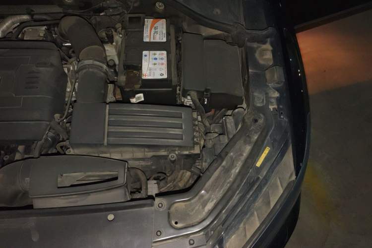 Used Volkswagen Passat 2017 330TSI DSG Prestige Edition Engine Bay Left