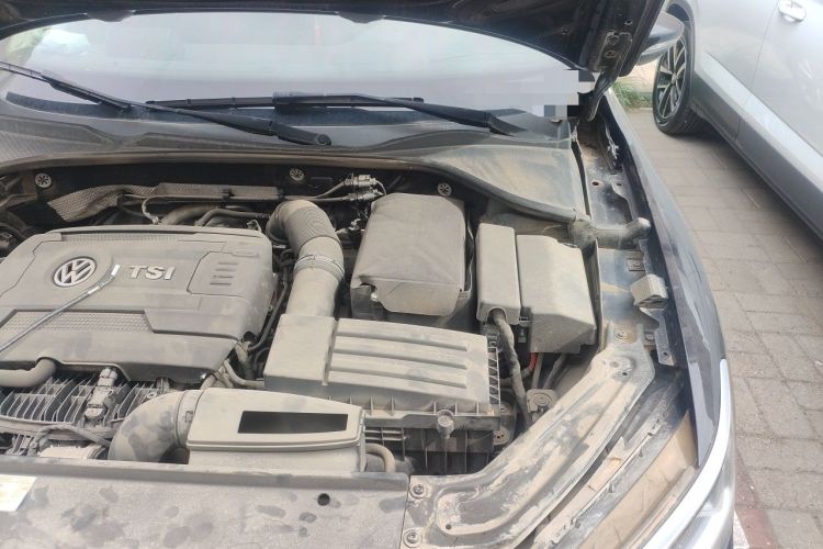 Used Volkswagen Passat 2017 330TSI DSG Luxury Edition Engine Bay Left
