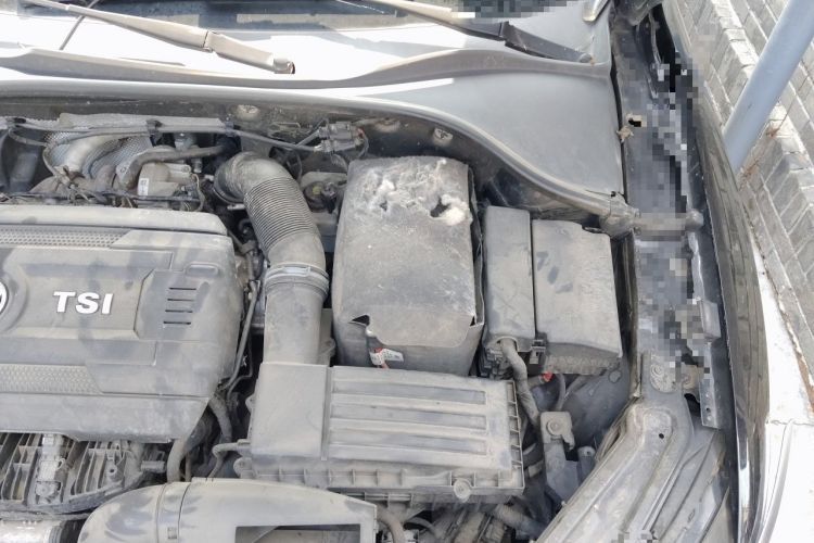 Used Volkswagen Passat 2017 330TSI DSG Luxury Edition Engine Bay Left