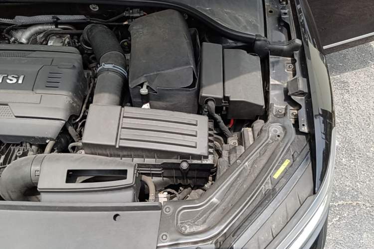 Used Volkswagen Passat 2017 330TSI DSG Prestige Edition Engine Bay Left