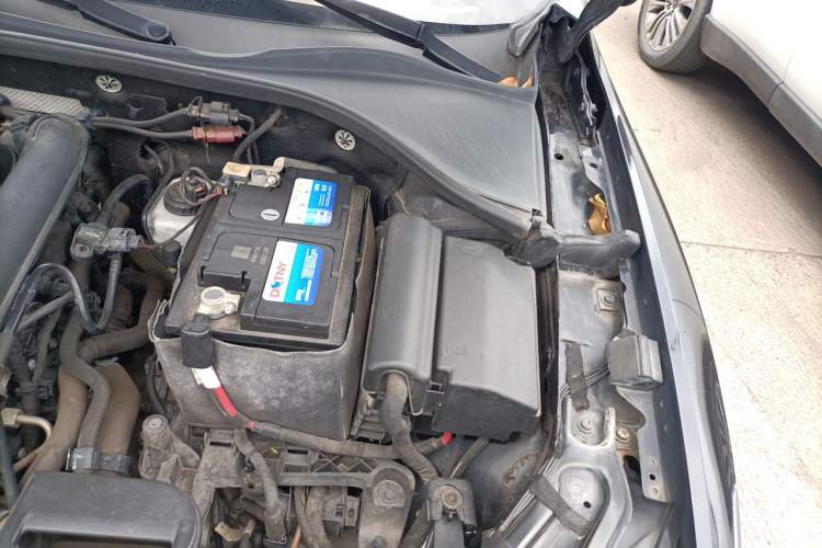 Used Volkswagen Passat 2017 280TSI DSG Luxury Edition Engine Bay Left