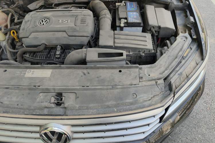 Used Volkswagen Passat 2017 330TSI DSG Prestige Edition Engine Bay Left