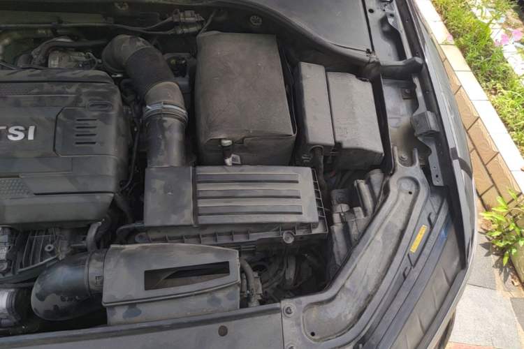 Used Volkswagen Passat 2017 330TSI DSG Prestige Edition Engine Bay Left