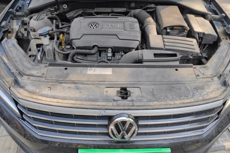 Used Volkswagen Passat 2017 330TSI DSG Luxury Edition Engine Bay