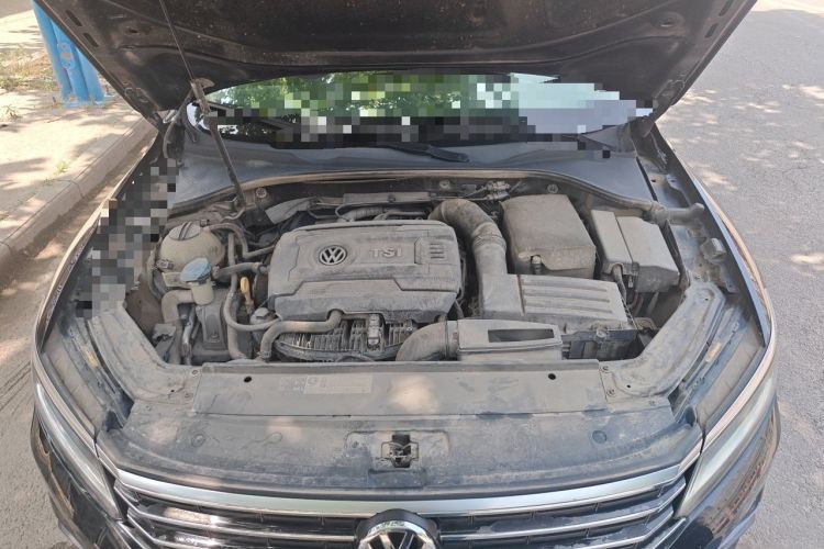 Used Volkswagen Passat 2017 330TSI DSG Luxury Edition Engine Bay