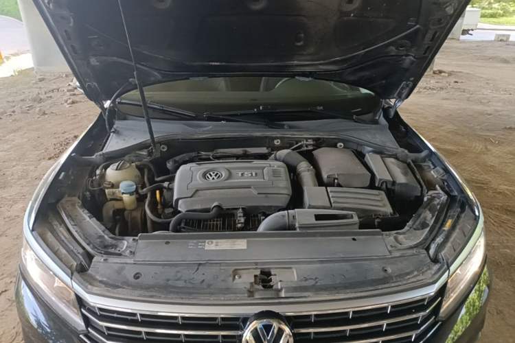 Used Volkswagen Passat 2017 330TSI DSG Luxury Edition Engine Bay