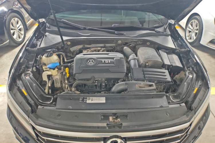 Used Volkswagen Passat 2017 330TSI DSG Luxury Edition Engine Bay