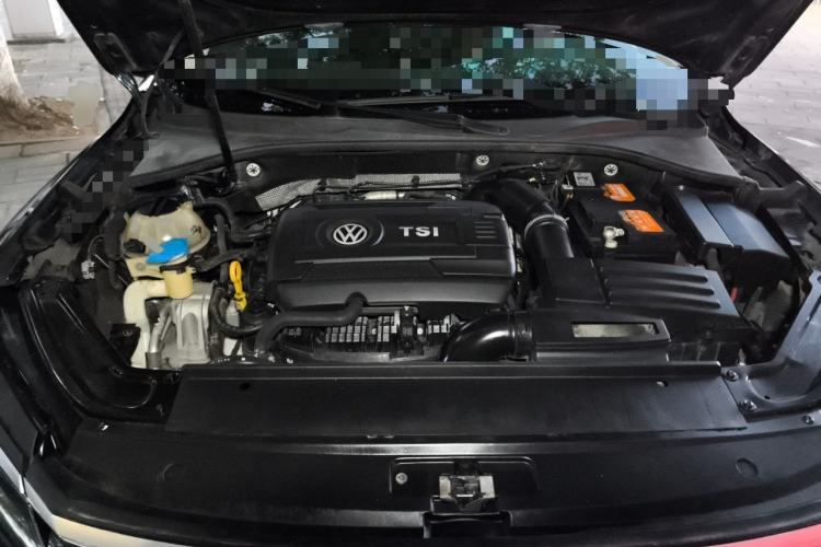 Used Volkswagen Passat 2017 330TSI DSG Luxury Edition Engine Bay