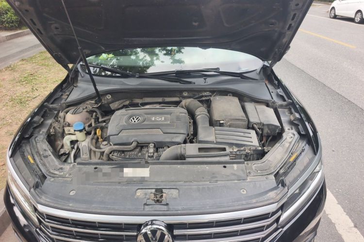Used Volkswagen Passat 2017 330TSI DSG Luxury Edition Engine Bay