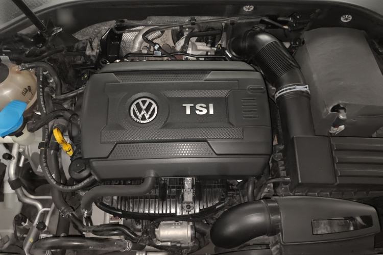 Used Volkswagen Passat 2017 330TSI DSG Luxury Edition Engine Bay
