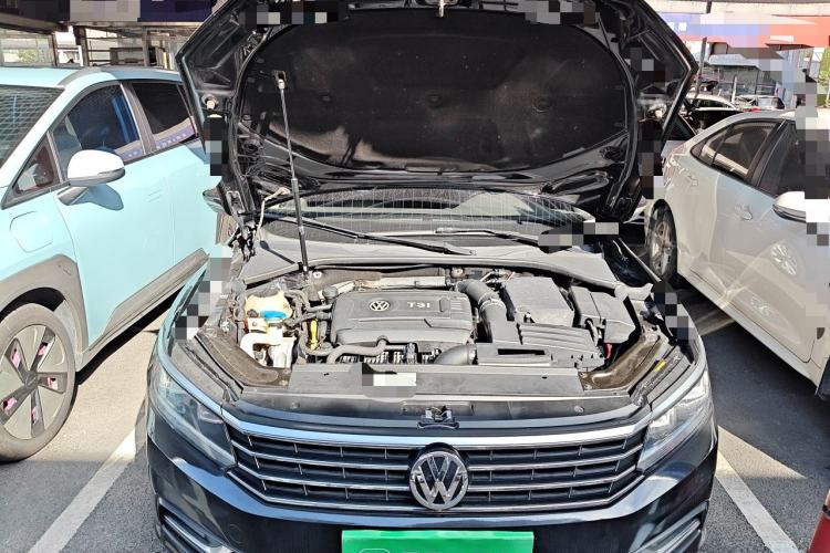 Used Volkswagen Passat 2017 330TSI DSG Luxury Edition Engine Bay