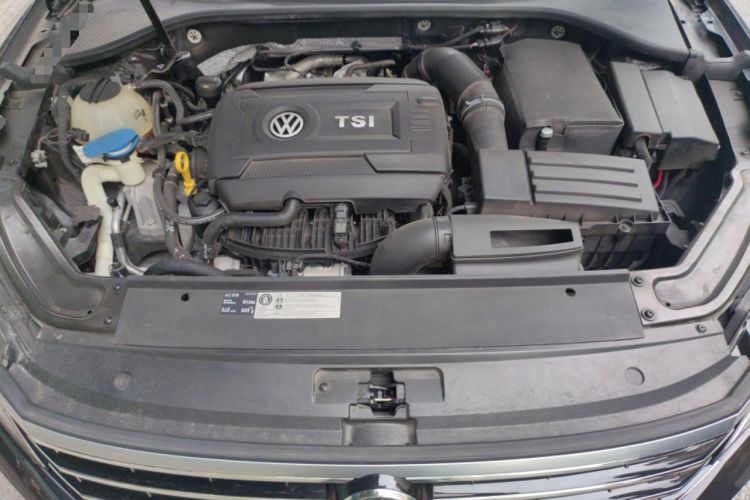 Used Volkswagen Passat 2017 330TSI DSG Luxury Edition Engine Bay