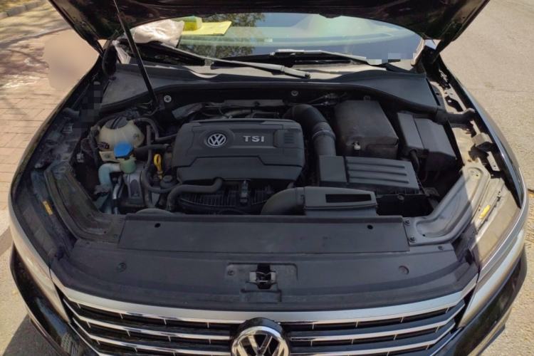 Used Volkswagen Passat 2017 330TSI DSG Luxury Edition Engine Bay