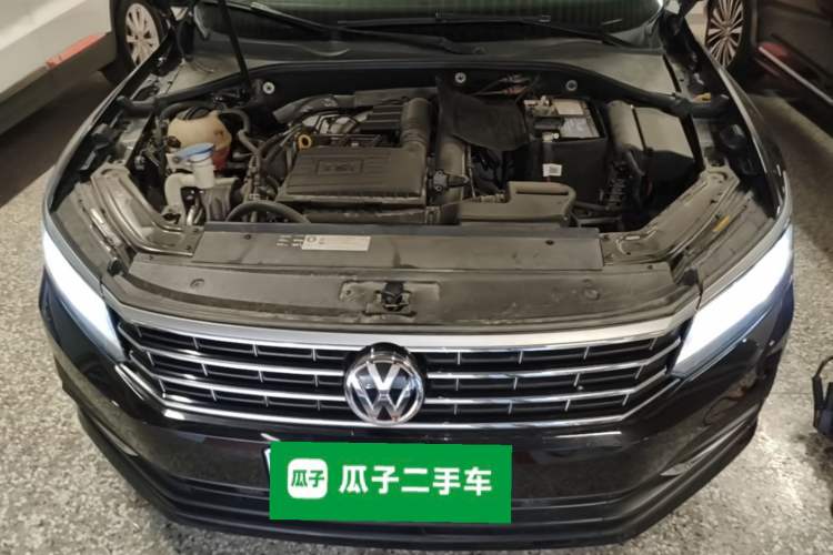 Used Volkswagen Passat 2017 280TSI DSG Luxury Edition Engine Bay