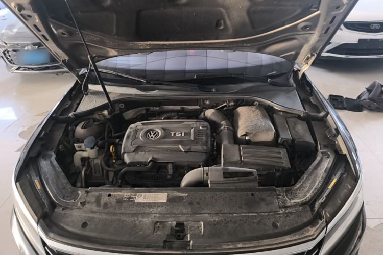 Used Volkswagen Passat 2017 330TSI DSG Luxury Edition Engine Bay