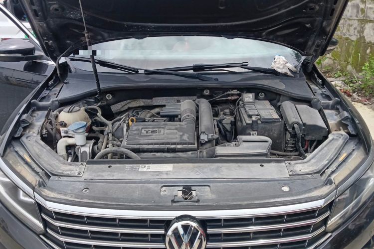 Used Volkswagen Passat 2017 280TSI DSG Luxury Edition Engine Bay