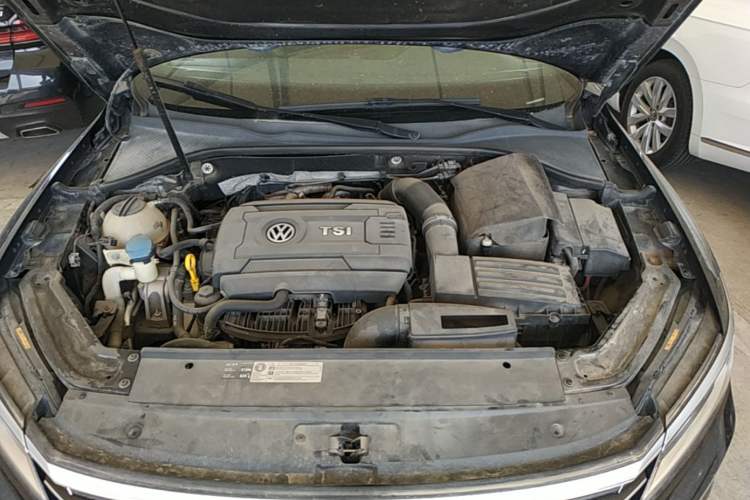 Used Volkswagen Passat 2017 330TSI DSG Luxury Edition Engine Bay