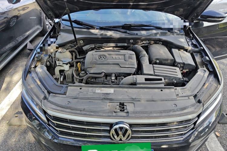 Used Volkswagen Passat 2017 330TSI DSG Luxury Edition Engine Bay