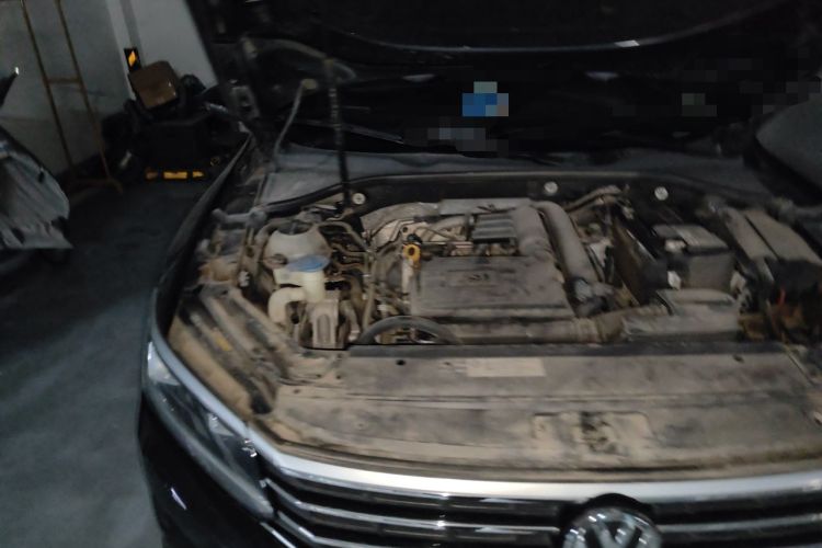 Used Volkswagen Passat 2017 280TSI DSG Luxury Edition Engine Bay Right