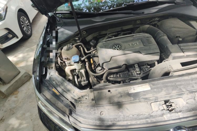 Used Volkswagen Passat 2017 330TSI DSG Luxury Edition Engine Bay Right