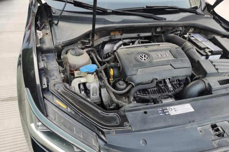 Used Volkswagen Passat 2017 330TSI DSG Prestige Edition Engine Bay Right
