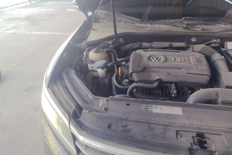 Used Volkswagen Passat 2017 330TSI DSG Prestige Edition Engine Bay Right