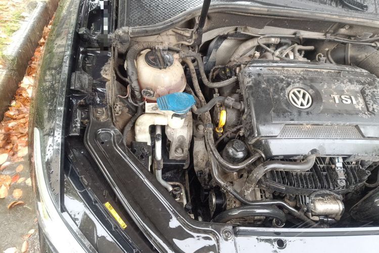 Used Volkswagen Passat 2017 330TSI DSG Luxury Edition Engine Bay Right