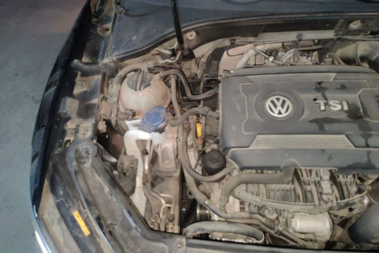 Used Volkswagen Passat 2017 330TSI DSG Prestige Edition Engine Bay Right